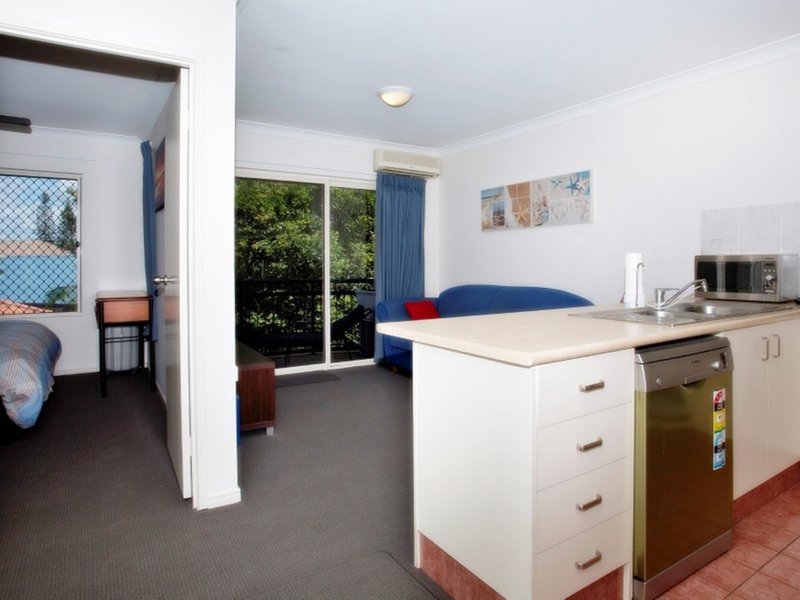 Photo - 31/40-46 Burra Street, Surfers Paradise QLD 4217 - Image 7