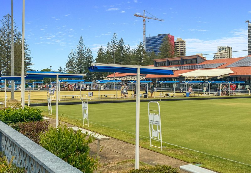 Photo - 3/142 Surf Parade, Broadbeach QLD 4218 - Image 13