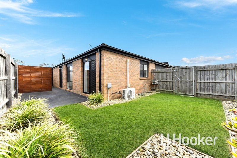 Photo - 3/142 Toomuc Valley Road, Pakenham VIC 3810 - Image 10