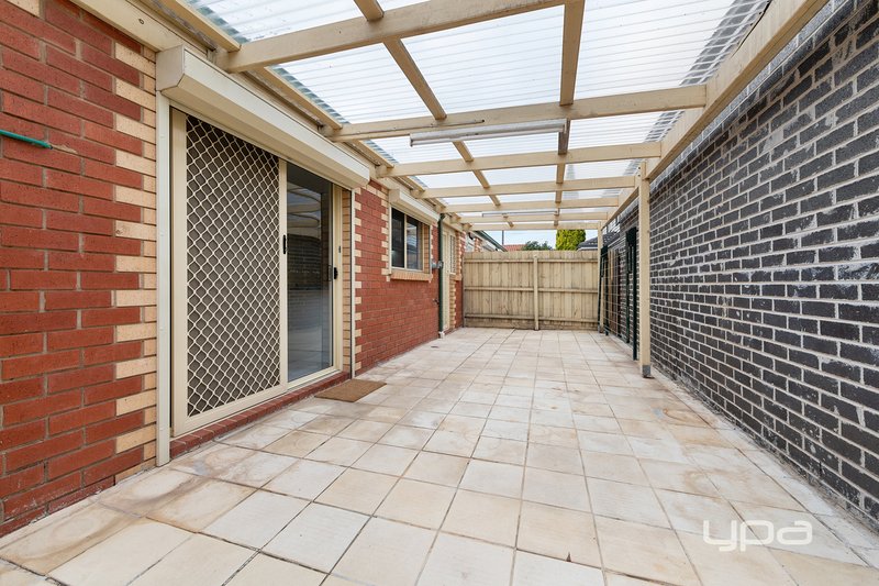 Photo - 3/142 William Street, St Albans VIC 3021 - Image 6