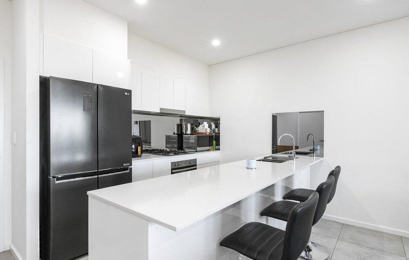 Photo - 314/2B Pendle Way, Pendle Hill NSW 2145 - Image 3