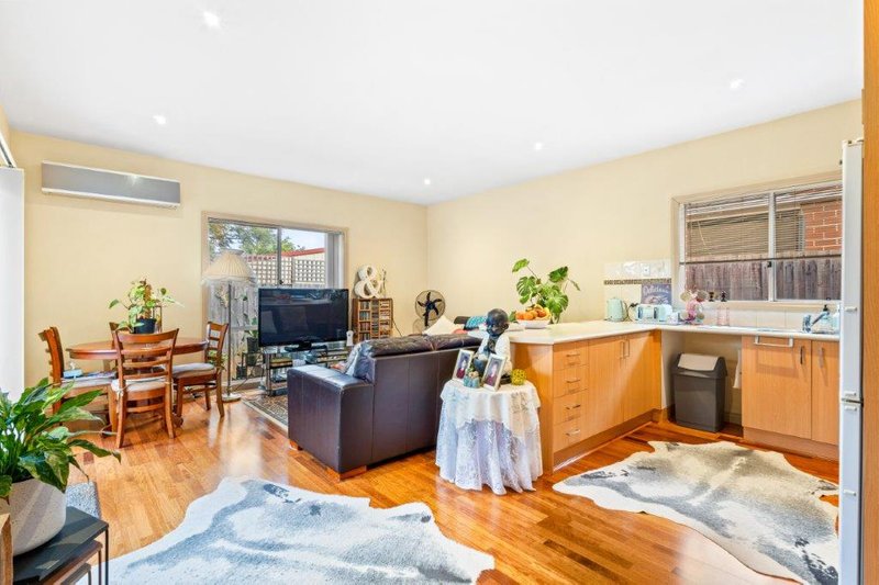 Photo - 3/148 Station Road, Melton VIC 3337 - Image 2