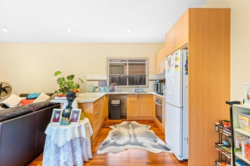 Photo - 3/148 Station Road, Melton VIC 3337 - Image 5