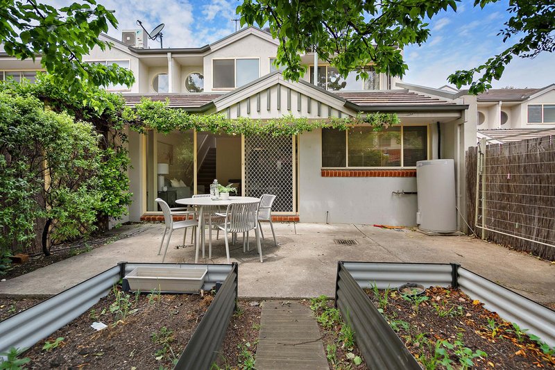 Photo - 3/15-19 Aspinall Street, Watson ACT 2602 - Image 11