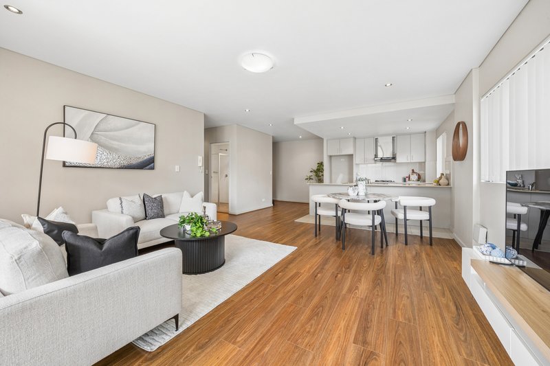 Photo - 31/5-7 Northumberland Street, Liverpool NSW 2170 - Image 3