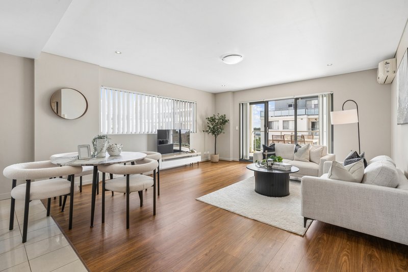 Photo - 31/5-7 Northumberland Street, Liverpool NSW 2170 - Image 5