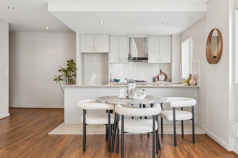 Photo - 31/5-7 Northumberland Street, Liverpool NSW 2170 - Image 6