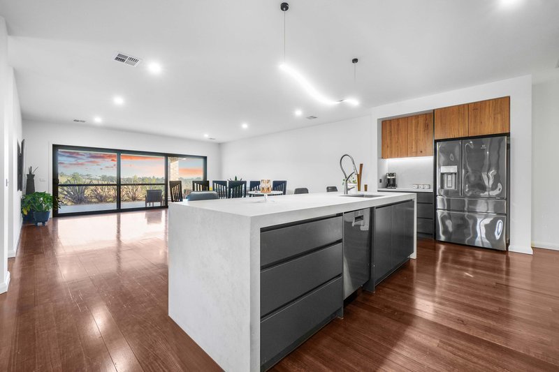 Photo - 315 Army Road, Pakenham VIC 3810 - Image 5