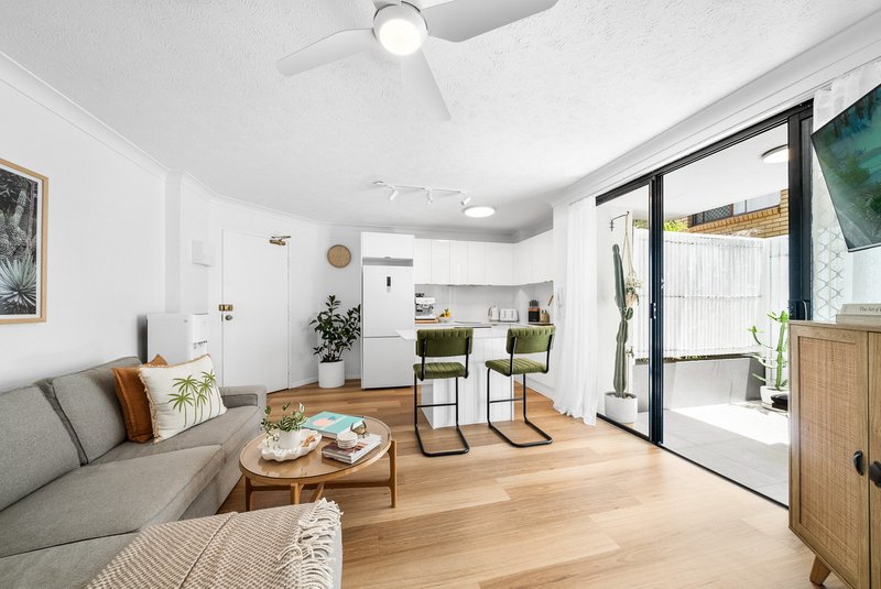 Photo - 3/15 Britannia Avenue, Broadbeach QLD 4218 - Image 1