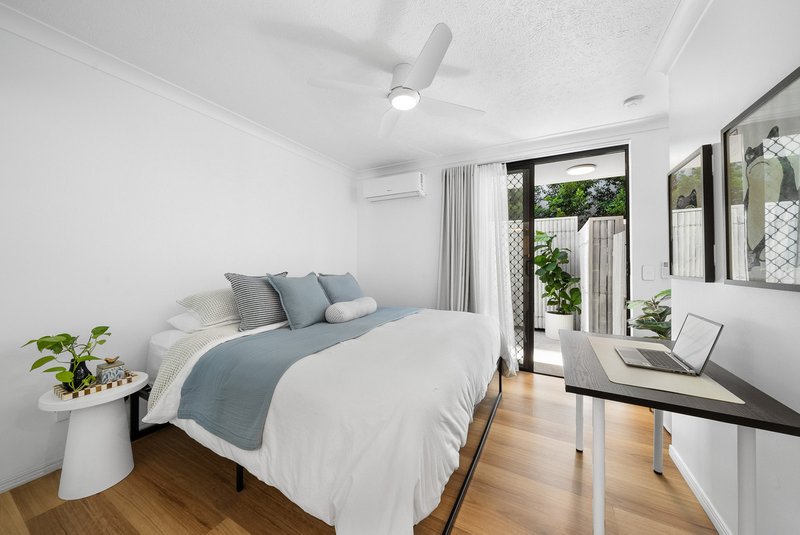 Photo - 3/15 Britannia Avenue, Broadbeach QLD 4218 - Image 14