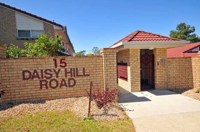 Photo - 3/15 Daisy Hill Road, Daisy Hill QLD 4127 - Image 2