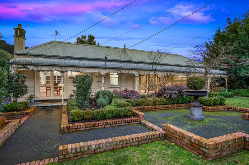 Photo - 315 Finch Street, Ballarat East VIC 3350 - Image 2