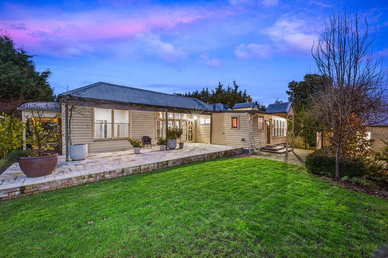 Photo - 315 Finch Street, Ballarat East VIC 3350 - Image 16