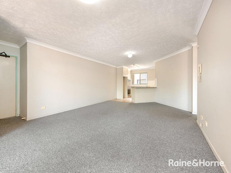 Photo - 3/15 Finney Road, Indooroopilly QLD 4068 - Image 2