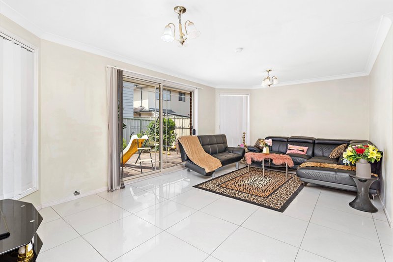 Photo - 3/15 Matthews Street, Wollongong NSW 2500 - Image 3