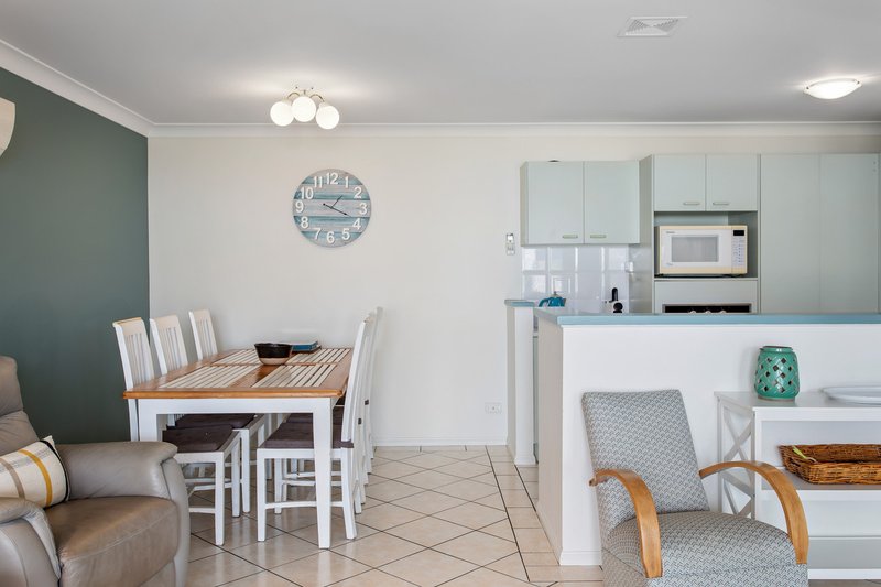 Photo - 3/15 Mcnaughton Street, Redcliffe QLD 4020 - Image 3