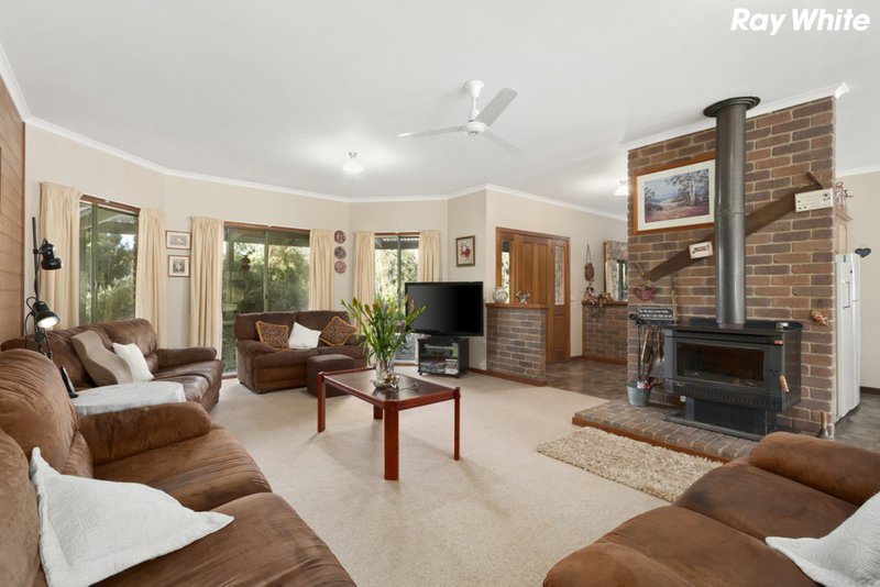 Photo - 315 Pakenham Road, Pakenham VIC 3810 - Image 6