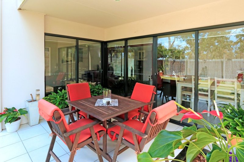 Photo - 3/15 Parkside Place, Norman Gardens QLD 4701 - Image 12