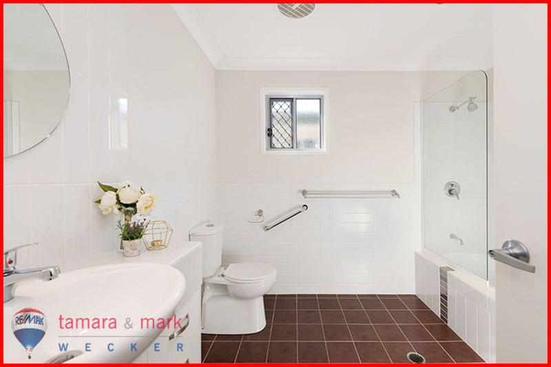 Photo - 3/15 Seaview Lane, Shorncliffe QLD 4017 - Image 5