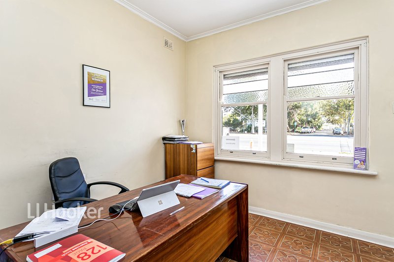 Photo - 315 Sir Donald Bradman Drive, Brooklyn Park SA 5032 - Image 6