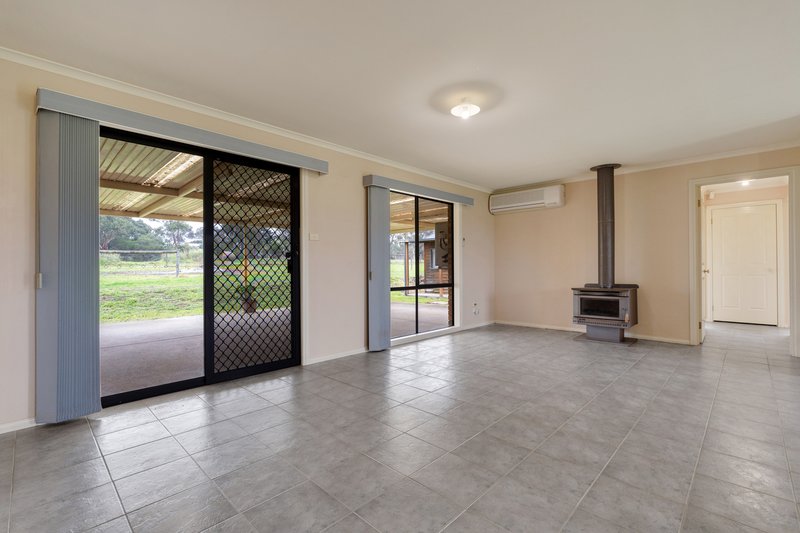 Photo - 315 Sixth Avenue, Eden Park VIC 3757 - Image 9