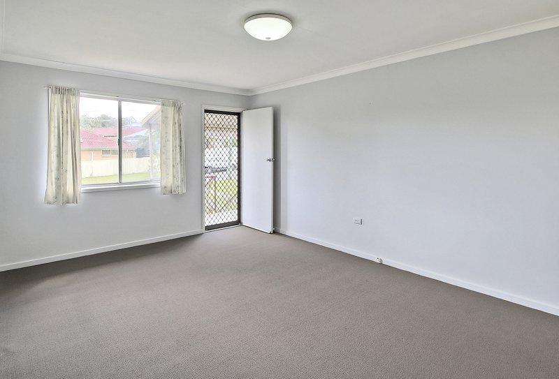 Photo - 3/15 Strathairlie Square, Macgregor QLD 4109 - Image 2