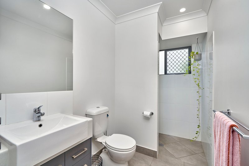 Photo - 3/15 Tenni Street, Redlynch QLD 4870 - Image 6