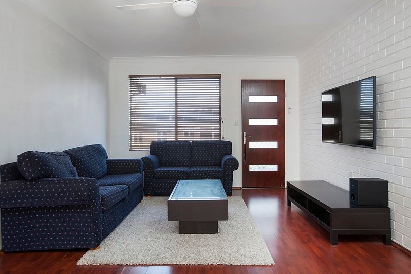 Photo - 3/15 Underwood Street, Corrimal NSW 2518 - Image 2