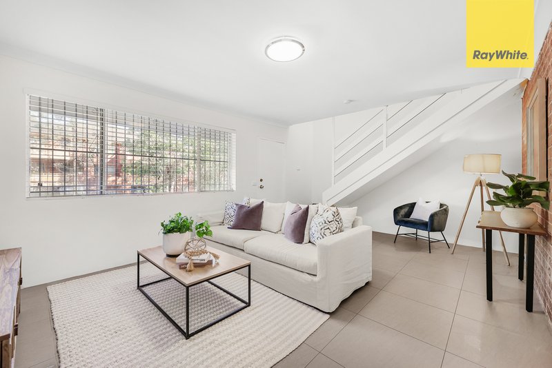 Photo - 3/15 Wigram Street, Harris Park NSW 2150 - Image 2