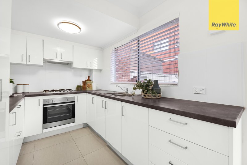 Photo - 3/15 Wigram Street, Harris Park NSW 2150 - Image 3