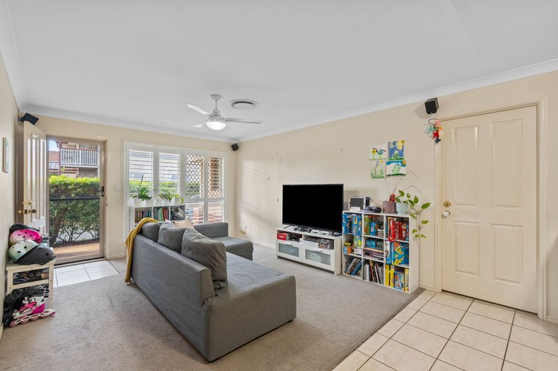 Photo - 3/150 Albany Creek Road, Aspley QLD 4034 - Image 3