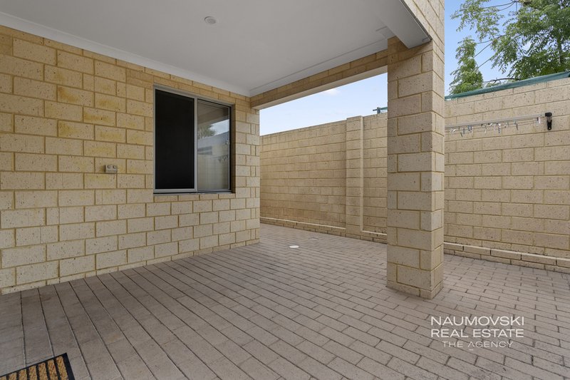 Photo - 3/150 Ravenswood Drive, Nollamara WA 6061 - Image 13