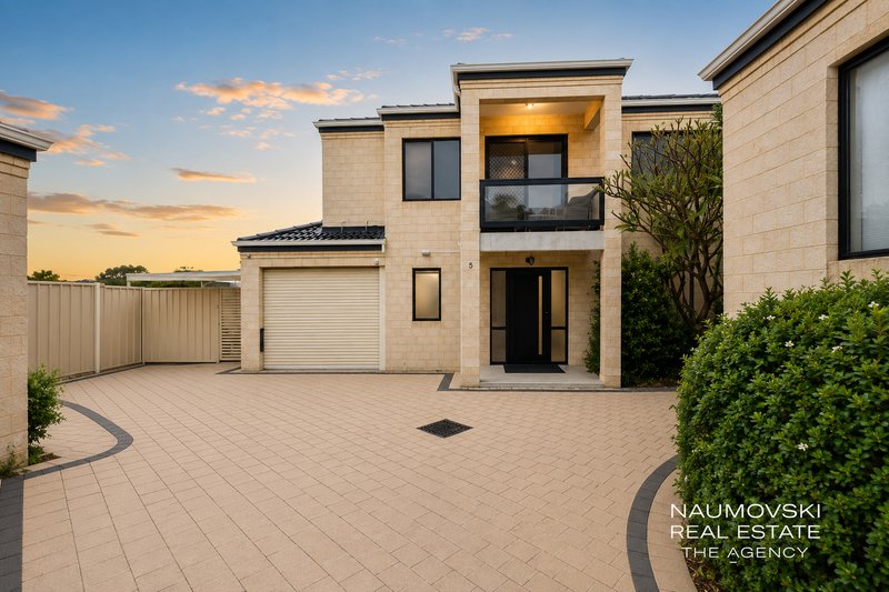 Photo - 3/151 Hillsborough Drive, Nollamara WA 6061 - Image 2