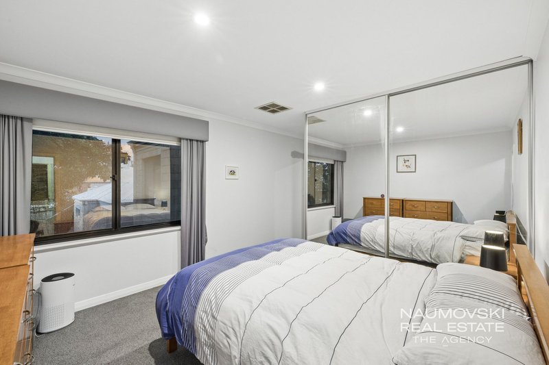 Photo - 3/151 Hillsborough Drive, Nollamara WA 6061 - Image 12
