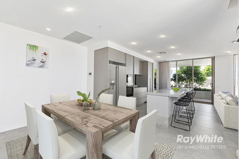 Photo - 315/15 Aqua Street, Newport QLD 4020 - Image 4