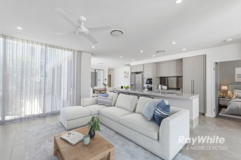 Photo - 315/15 Aqua Street, Newport QLD 4020 - Image 9