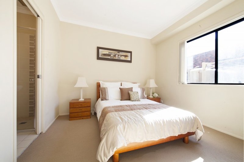 Photo - 3/153 Cresthaven Avenue, Bateau Bay NSW 2261 - Image 6