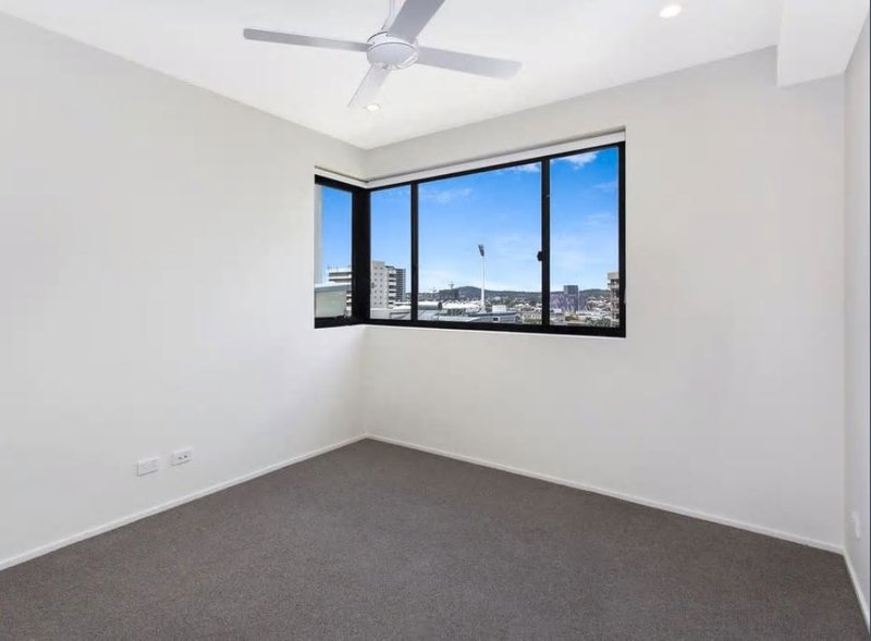 Photo - 315/36 Anglesey Street, Kangaroo Point QLD 4169 - Image 4