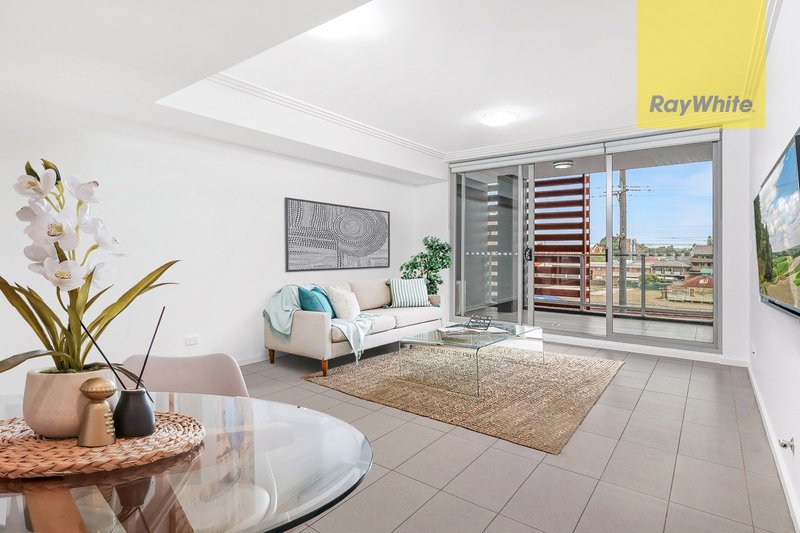 Photo - 315/36 Cowper Street, Parramatta NSW 2150 - Image 4