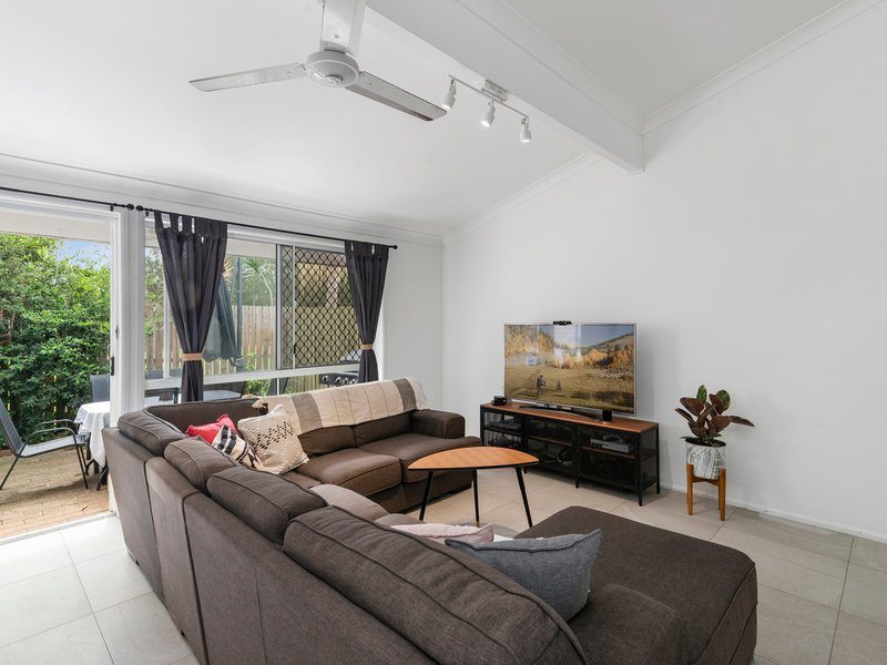 Photo - 3/154 Currumbin Creek Road, Currumbin Waters QLD 4223 - Image 3