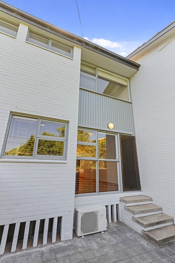 Photo - 3/156 Monaro Crescent, Red Hill ACT 2603 - Image 12