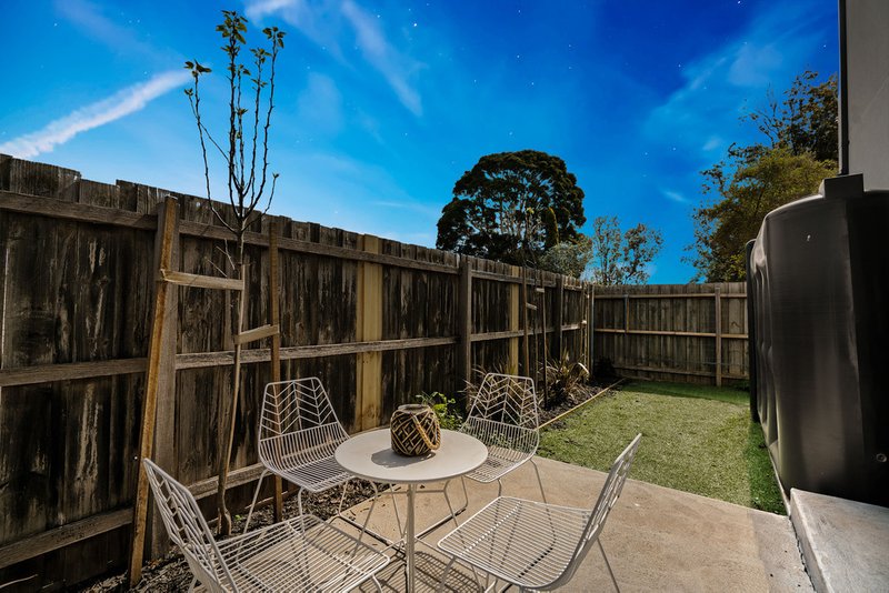 Photo - 3/159 Greaves Street North, Werribee VIC 3030 - Image 12