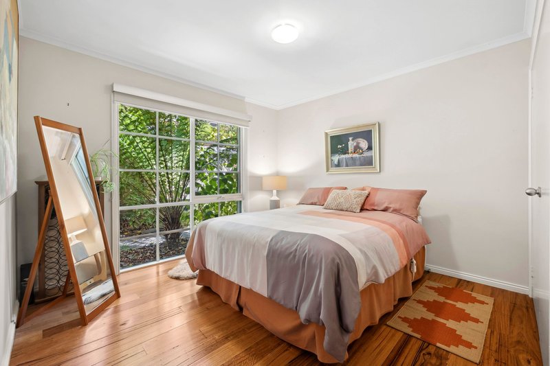 Photo - 3/16 Carlisle Street, Woodend VIC 3442 - Image 9