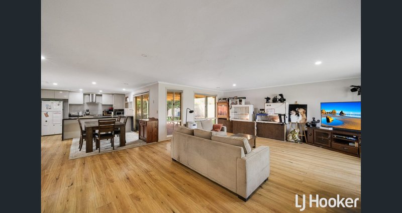 Photo - 316 Centenary Avenue, Harkness VIC 3337 - Image 2