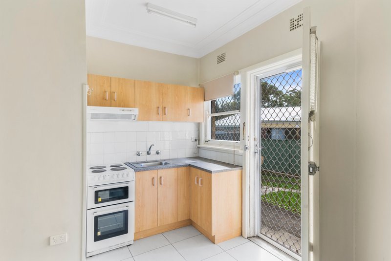 Photo - 3/16 Church Street, Balgownie NSW 2519 - Image 2