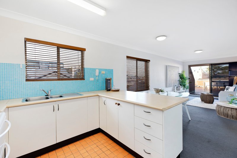 Photo - 3/16 Church Street, Terrigal NSW 2260 - Image 4