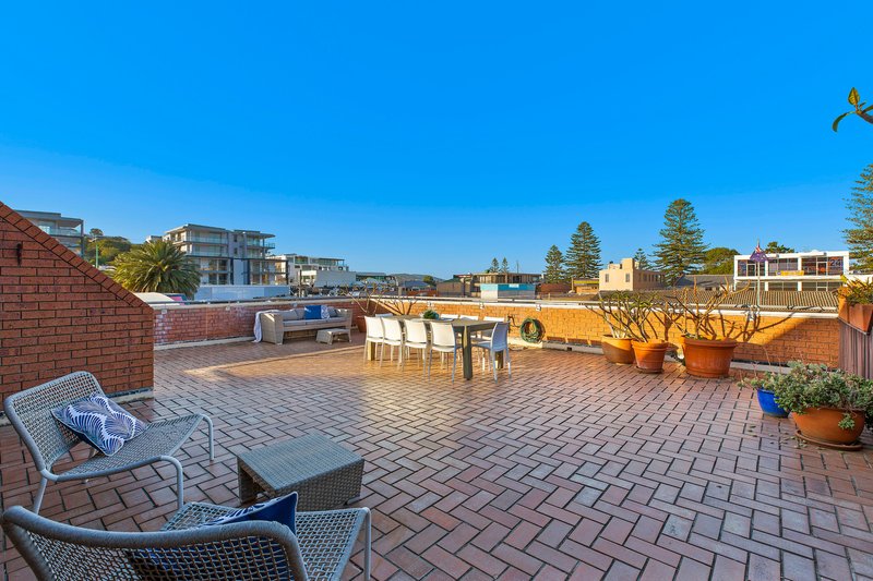 Photo - 3/16 Church Street, Terrigal NSW 2260 - Image 8