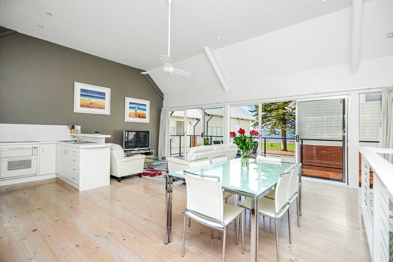 Photo - 3/16 Flinders Parade, Victor Harbor SA 5211 - Image 9