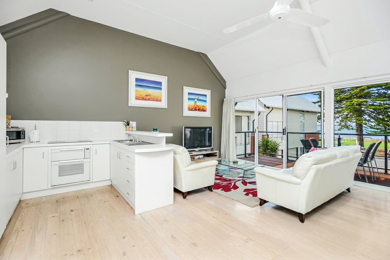 Photo - 3/16 Flinders Parade, Victor Harbor SA 5211 - Image 10