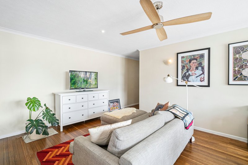 Photo - 3/16 Lanham Street, Coolangatta QLD 4225 - Image 5